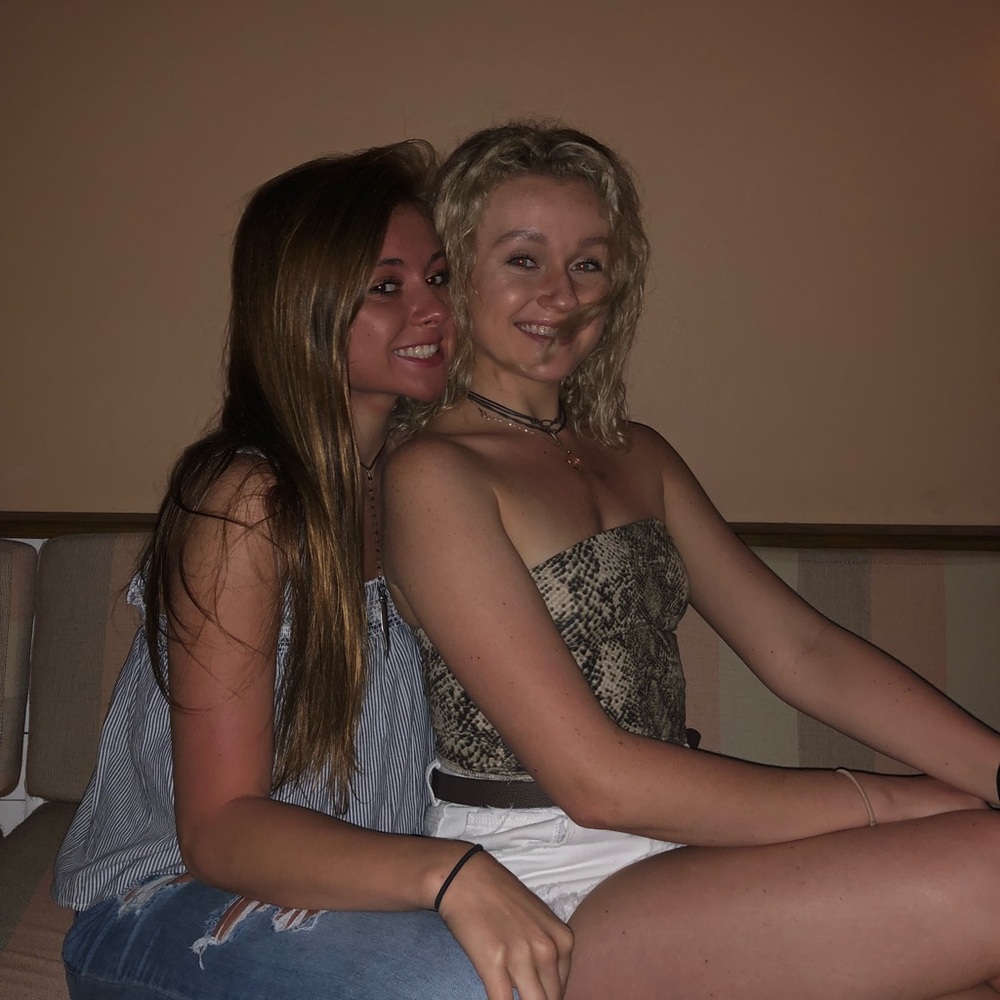 Meet your Posher, Sara gayle